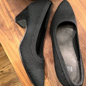 NWT Eileen Fisher Kiss Stretch Knit Pump - no box